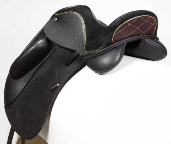 Solo blk buff burg cantle gold welt - Custom Saddlery, Dressage Saddles | Drakesaddlesavvy.com